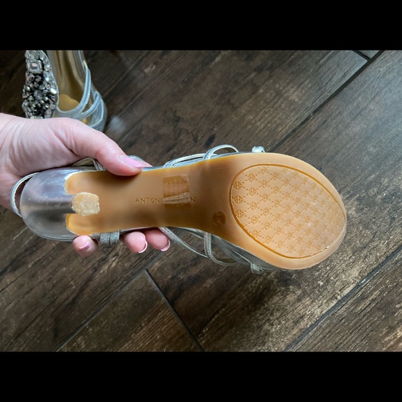 Antonio Melani - Silver/Crystal heels 8.5 - Picture 2 of 3